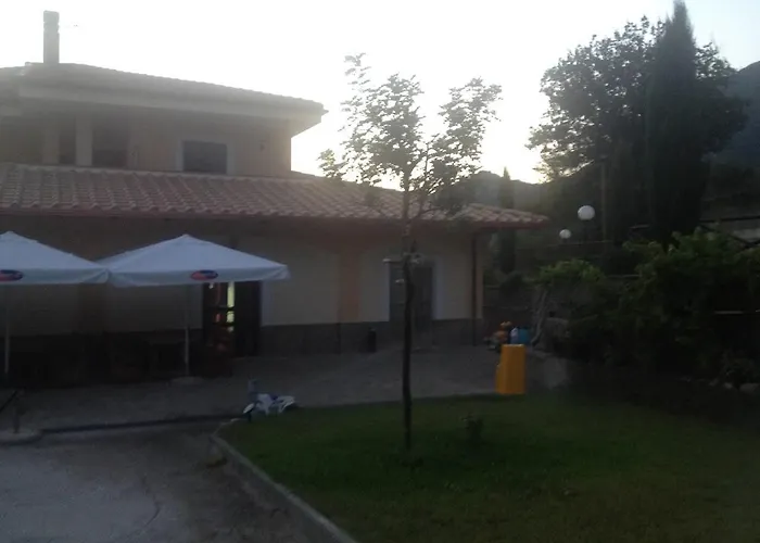 Mangiarelli Villa Montecorvino Rovella